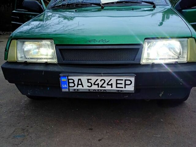 Зеленый ВАЗ 2109, объемом двигателя 1.5 л и пробегом 150 тыс. км за 1100 $, фото 1 на Automoto.ua