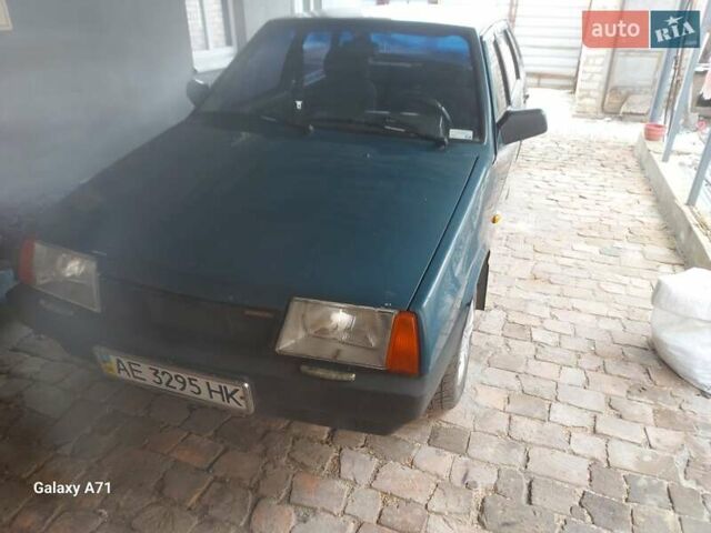 Зеленый ВАЗ 2109, объемом двигателя 1.5 л и пробегом 250 тыс. км за 1100 $, фото 1 на Automoto.ua