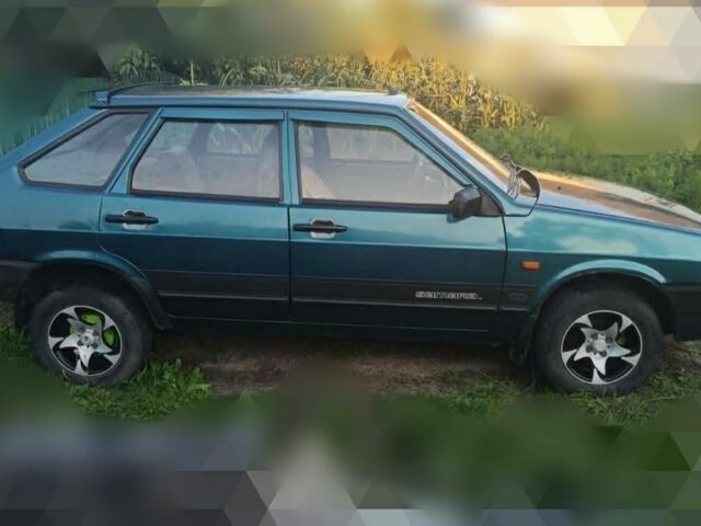 Зелений ВАЗ 2109, об'ємом двигуна 1.5 л та пробігом 199 тис. км за 2000 $, фото 1 на Automoto.ua