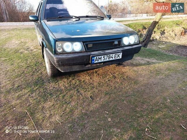 Зеленый ВАЗ 2109, объемом двигателя 1.5 л и пробегом 200 тыс. км за 1500 $, фото 1 на Automoto.ua