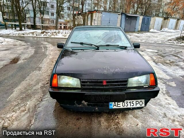 Зеленый ВАЗ 2109, объемом двигателя 1.5 л и пробегом 165 тыс. км за 1100 $, фото 1 на Automoto.ua