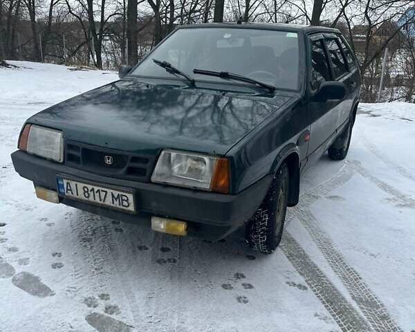 Зеленый ВАЗ 2109, объемом двигателя 1.5 л и пробегом 211 тыс. км за 1000 $, фото 1 на Automoto.ua