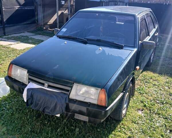 Зеленый ВАЗ 2109, объемом двигателя 1.5 л и пробегом 140 тыс. км за 1000 $, фото 1 на Automoto.ua