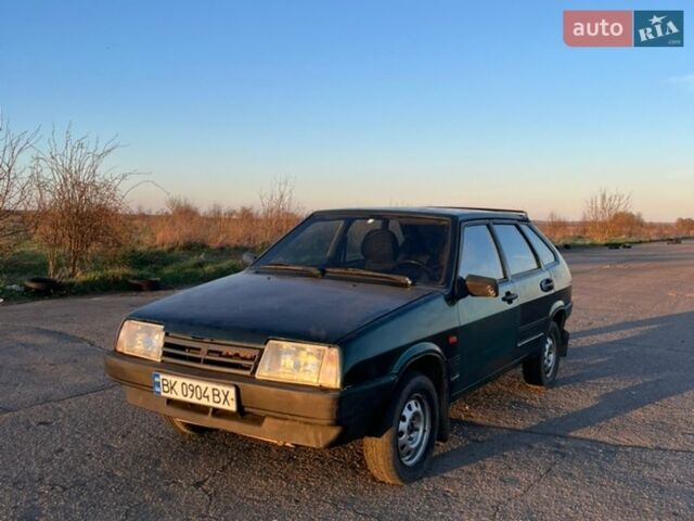 Зеленый ВАЗ 2109, объемом двигателя 1.5 л и пробегом 220 тыс. км за 1000 $, фото 1 на Automoto.ua