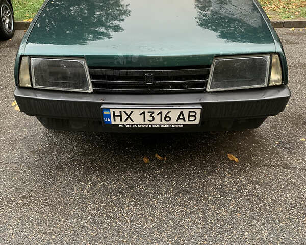 Зеленый ВАЗ 2109, объемом двигателя 1.5 л и пробегом 168 тыс. км за 1200 $, фото 1 на Automoto.ua