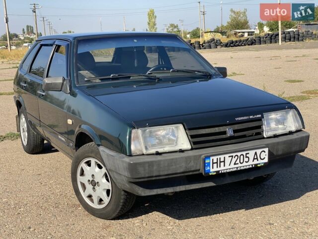 Зеленый ВАЗ 2109, объемом двигателя 1.5 л и пробегом 162 тыс. км за 2000 $, фото 1 на Automoto.ua