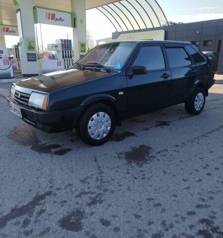 Зеленый ВАЗ 2109, объемом двигателя 1.5 л и пробегом 209 тыс. км за 1200 $, фото 1 на Automoto.ua