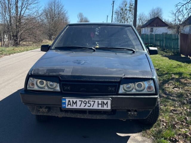 Зеленый ВАЗ 2109, объемом двигателя 1.5 л и пробегом 300 тыс. км за 1000 $, фото 1 на Automoto.ua
