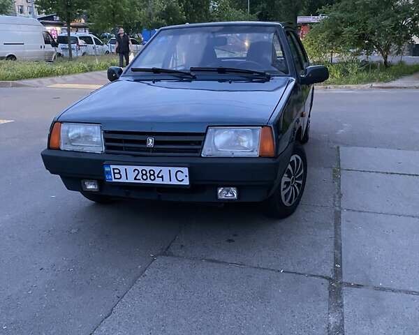 Зеленый ВАЗ 2109, объемом двигателя 1.5 л и пробегом 300 тыс. км за 1800 $, фото 1 на Automoto.ua