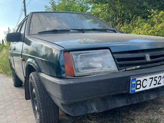 Зеленый ВАЗ 2109, объемом двигателя 1.5 л и пробегом 335 тыс. км за 1000 $, фото 1 на Automoto.ua