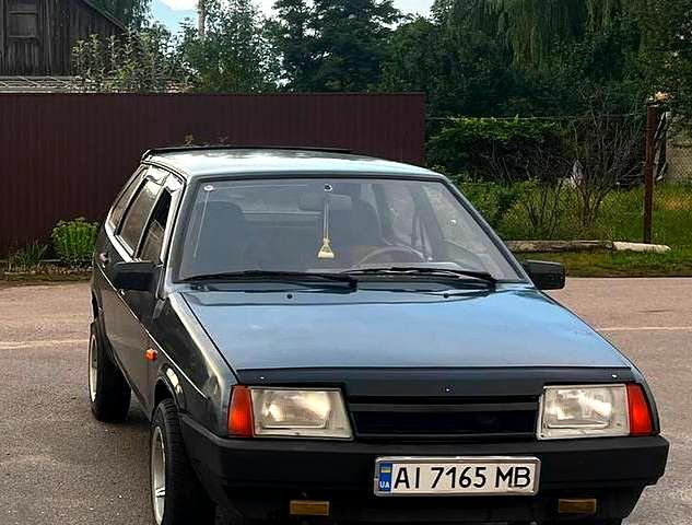 Зеленый ВАЗ 2109, объемом двигателя 1.5 л и пробегом 190 тыс. км за 1000 $, фото 1 на Automoto.ua