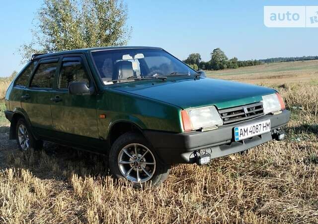Зеленый ВАЗ 2109, объемом двигателя 1.5 л и пробегом 198 тыс. км за 2000 $, фото 1 на Automoto.ua