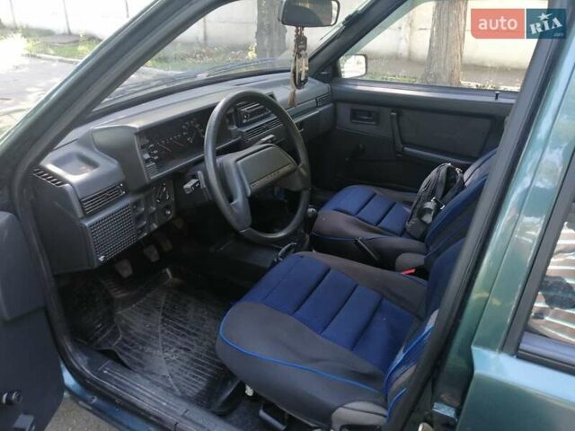Зелений ВАЗ 2109, об'ємом двигуна 1.5 л та пробігом 28 тис. км за 3000 $, фото 1 на Automoto.ua