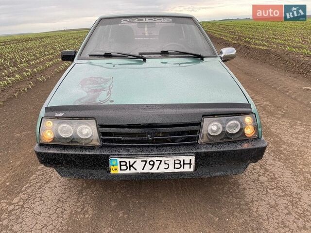 Зеленый ВАЗ 2109, объемом двигателя 1.5 л и пробегом 350 тыс. км за 700 $, фото 1 на Automoto.ua