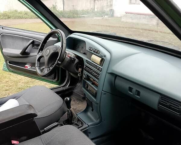 Зелений ВАЗ 2109, об'ємом двигуна 1.6 л та пробігом 250 тис. км за 2200 $, фото 1 на Automoto.ua