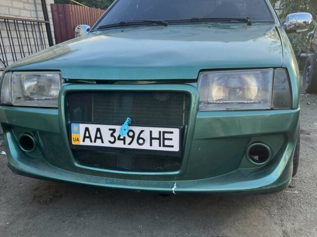 Зелений ВАЗ 2109, об'ємом двигуна 1.6 л та пробігом 200 тис. км за 2000 $, фото 1 на Automoto.ua