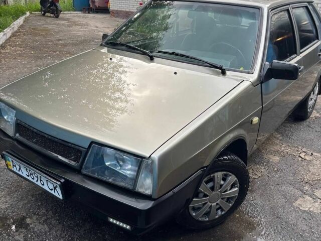 Зеленый ВАЗ 2109, объемом двигателя 1.5 л и пробегом 300 тыс. км за 1649 $, фото 1 на Automoto.ua