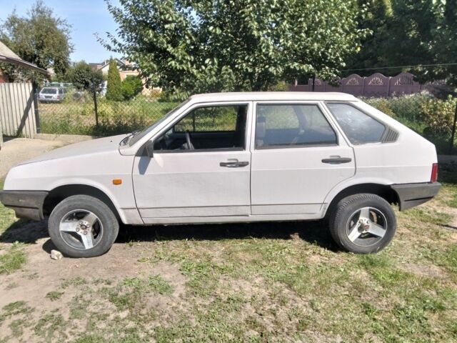 Белый ВАЗ 21093, объемом двигателя 1.5 л и пробегом 46 тыс. км за 700 $, фото 1 на Automoto.ua