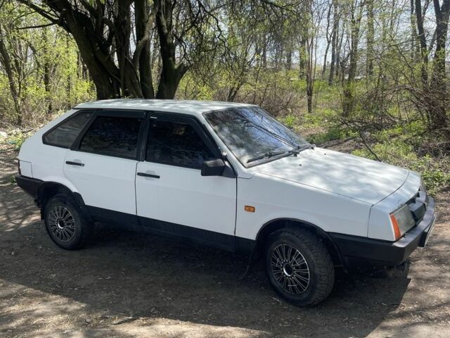 Белый ВАЗ 21093, объемом двигателя 1.5 л и пробегом 150 тыс. км за 800 $, фото 1 на Automoto.ua