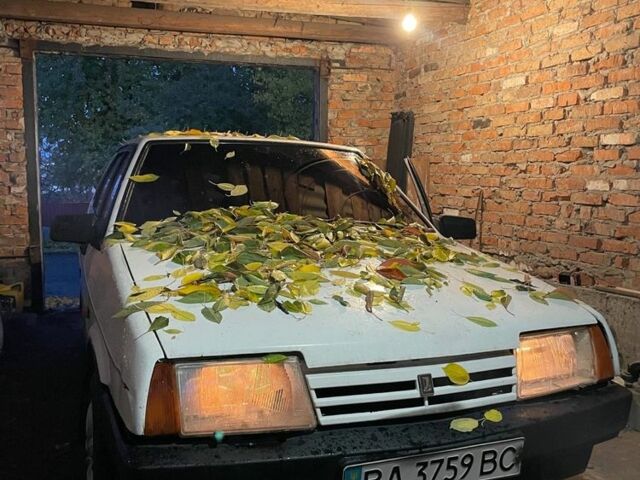 Белый ВАЗ 21093, объемом двигателя 1.5 л и пробегом 35 тыс. км за 736 $, фото 1 на Automoto.ua