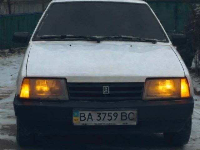 Белый ВАЗ 21093, объемом двигателя 1.5 л и пробегом 777 тыс. км за 626 $, фото 1 на Automoto.ua