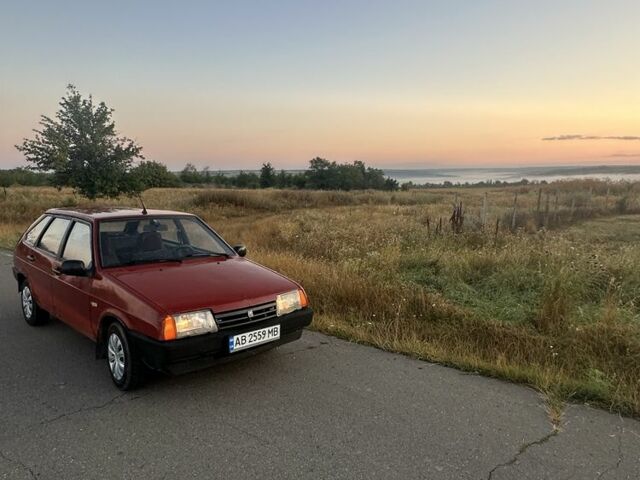 Красный ВАЗ 21093, объемом двигателя 1.5 л и пробегом 80 тыс. км за 700 $, фото 1 на Automoto.ua