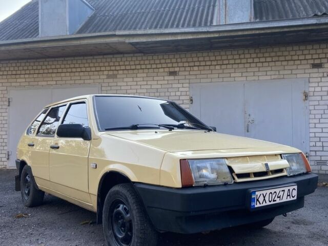 Желтый ВАЗ 21093, объемом двигателя 1.5 л и пробегом 2 тыс. км за 1650 $, фото 1 на Automoto.ua