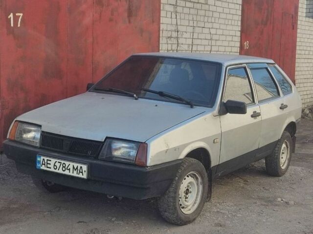 Серый ВАЗ 21093, объемом двигателя 1.5 л и пробегом 300 тыс. км за 800 $, фото 1 на Automoto.ua