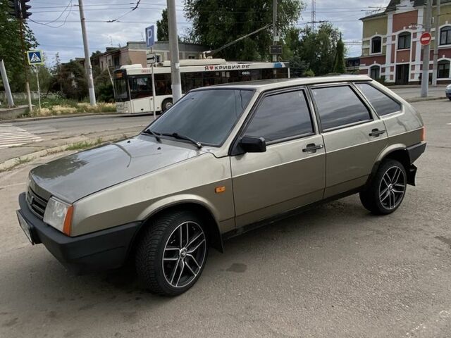 ВАЗ 21093 2001 в Кривом Роге на Automoto.ua Серый ВАЗ 21093, объемом двигателя 1.5 л и пробегом 160 тыс. км за 700 $, фото 1 на Automoto.ua