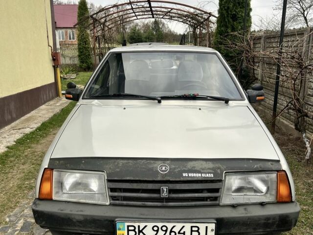 Серый ВАЗ 21093, объемом двигателя 1.5 л и пробегом 999 тыс. км за 1600 $, фото 1 на Automoto.ua