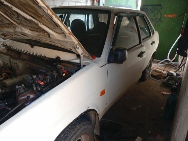 Белый ВАЗ 21099, объемом двигателя 0 л и пробегом 1000 тыс. км за 511 $, фото 1 на Automoto.ua