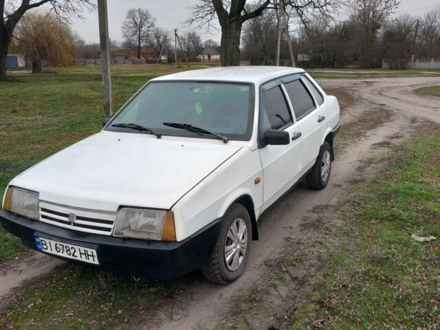 Белый ВАЗ 21099, объемом двигателя 1.5 л и пробегом 111 тыс. км за 1150 $, фото 1 на Automoto.ua