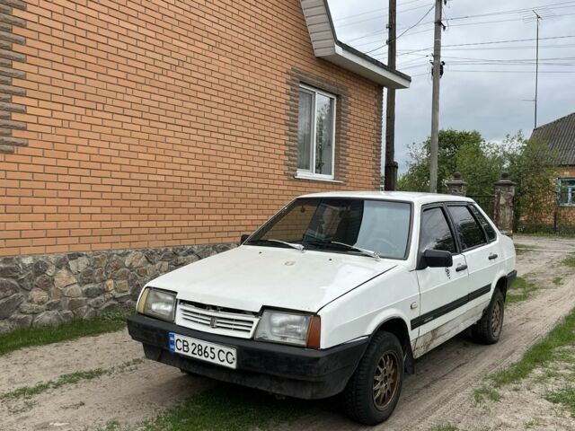 Белый ВАЗ 21099, объемом двигателя 1.5 л и пробегом 400 тыс. км за 550 $, фото 1 на Automoto.ua