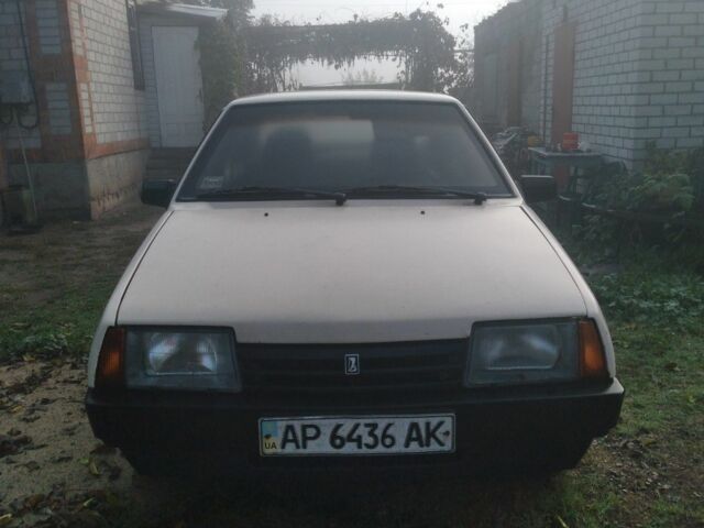 Белый ВАЗ 21099, объемом двигателя 1.5 л и пробегом 300 тыс. км за 952 $, фото 1 на Automoto.ua