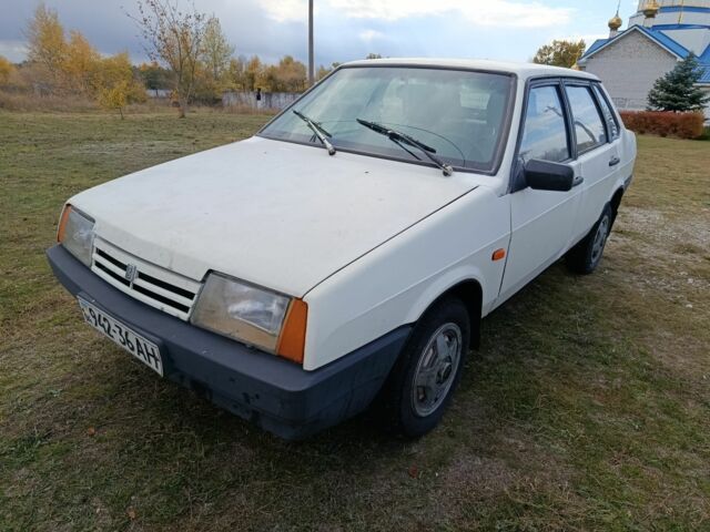 Белый ВАЗ 21099, объемом двигателя 1.5 л и пробегом 120 тыс. км за 900 $, фото 1 на Automoto.ua