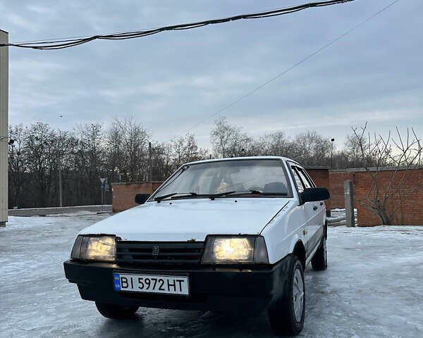 Білий ВАЗ 21099, об'ємом двигуна 1.5 л та пробігом 140 тис. км за 1000 $, фото 1 на Automoto.ua