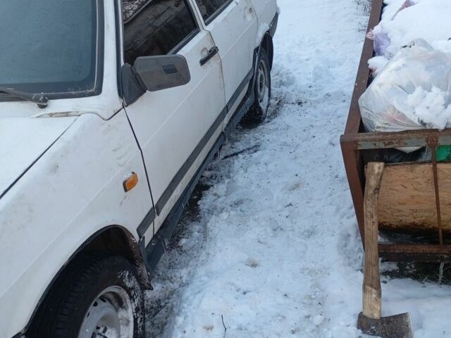 Белый ВАЗ 21099, объемом двигателя 0 л и пробегом 1000 тыс. км за 418 $, фото 1 на Automoto.ua