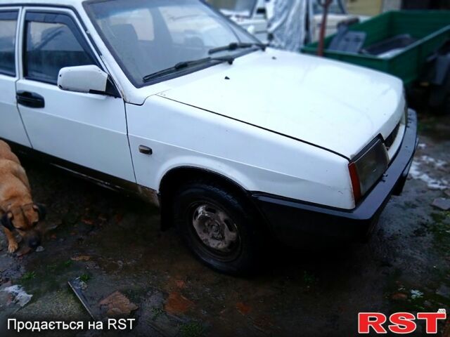 Белый ВАЗ 21099, объемом двигателя 1.3 л и пробегом 0 тыс. км за 650 $, фото 1 на Automoto.ua