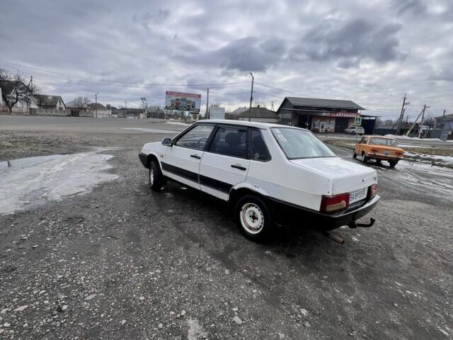 Белый ВАЗ 21099, объемом двигателя 1.5 л и пробегом 200 тыс. км за 761 $, фото 1 на Automoto.ua