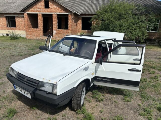 Білий ВАЗ 21099, об'ємом двигуна 1.5 л та пробігом 117 тис. км за 878 $, фото 1 на Automoto.ua