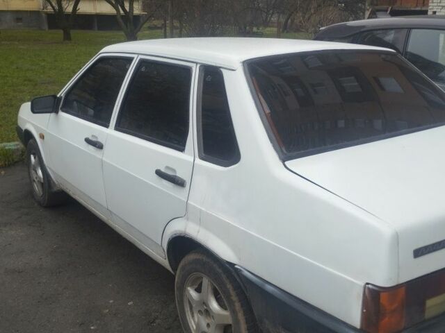 Белый ВАЗ 21099, объемом двигателя 1.3 л и пробегом 70 тыс. км за 1105 $, фото 1 на Automoto.ua