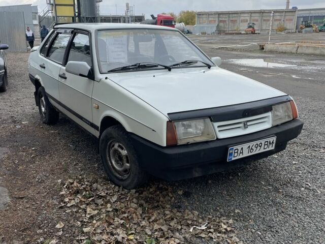 Білий ВАЗ 21099, об'ємом двигуна 1.3 л та пробігом 210 тис. км за 378 $, фото 1 на Automoto.ua
