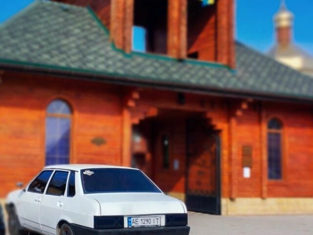 Белый ВАЗ 21099, объемом двигателя 1.3 л и пробегом 150 тыс. км за 600 $, фото 1 на Automoto.ua
