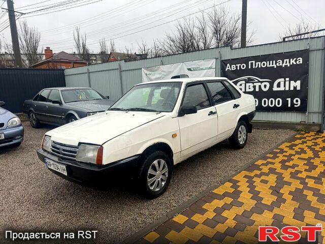 Белый ВАЗ 21099, объемом двигателя 1.3 л и пробегом 200 тыс. км за 800 $, фото 1 на Automoto.ua