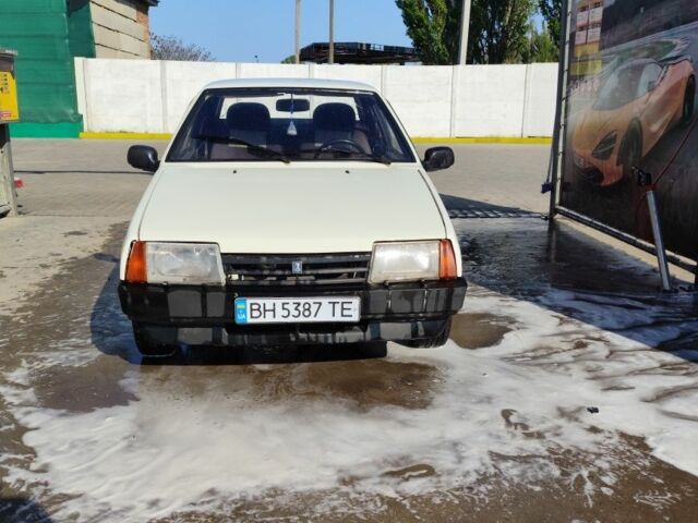 Белый ВАЗ 21099, объемом двигателя 1.5 л и пробегом 13 тыс. км за 1200 $, фото 1 на Automoto.ua