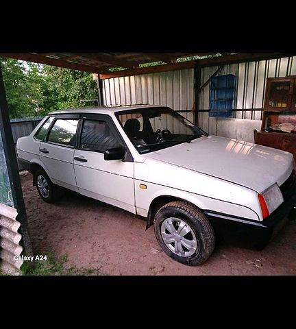 Белый ВАЗ 21099, объемом двигателя 1.5 л и пробегом 200 тыс. км за 1150 $, фото 1 на Automoto.ua