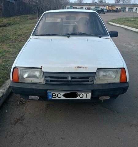 Белый ВАЗ 21099, объемом двигателя 1.5 л и пробегом 28 тыс. км за 900 $, фото 1 на Automoto.ua