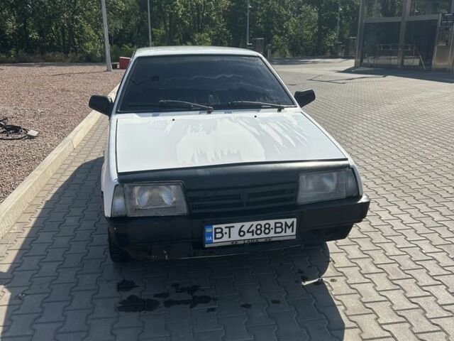 Білий ВАЗ 21099, об'ємом двигуна 1.5 л та пробігом 200 тис. км за 1000 $, фото 1 на Automoto.ua