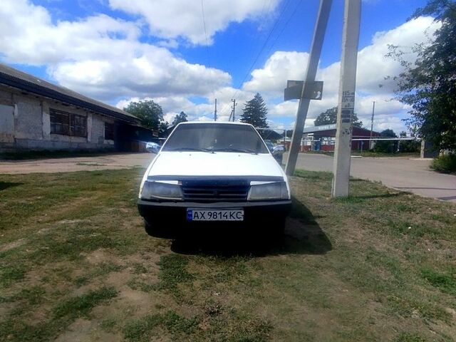 Белый ВАЗ 21099, объемом двигателя 1.5 л и пробегом 77 тыс. км за 750 $, фото 1 на Automoto.ua