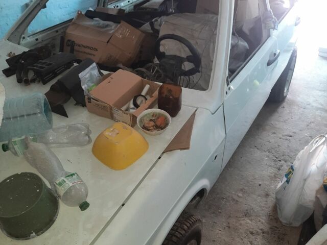 Белый ВАЗ 21099, объемом двигателя 1.5 л и пробегом 300 тыс. км за 800 $, фото 1 на Automoto.ua